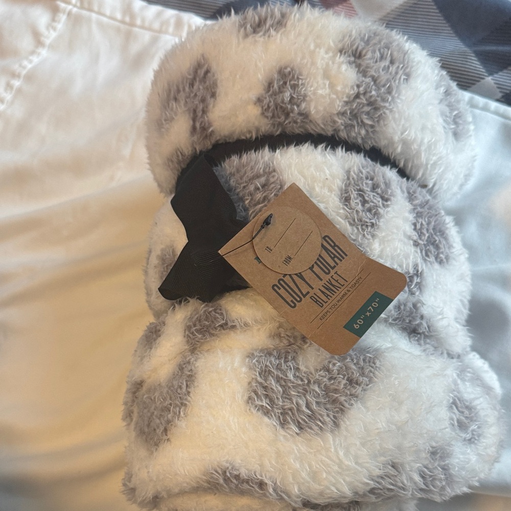 Cozy Faux Fur Blanket - Cream and Gray - Picture 1 of 3